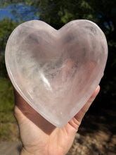 Load image into Gallery viewer, Rose Quartz Heart Bowl