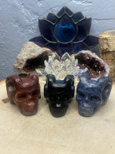 Load image into Gallery viewer, Horned Skull