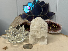 Load image into Gallery viewer, Druzy Agate Towers