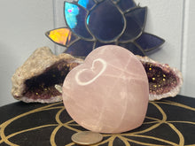 Load image into Gallery viewer, Extra Quality Rose Quartz Hearts