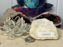 Load image into Gallery viewer, Rough Moonstone Pieces