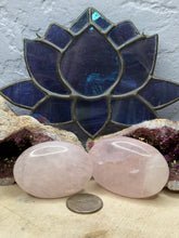 Load image into Gallery viewer, Rose Quartz Palm Stones