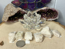 Load image into Gallery viewer, Rough Moonstone Pieces