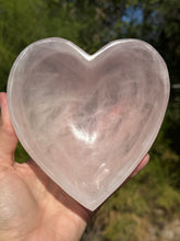 Load image into Gallery viewer, Rose Quartz Heart Bowl
