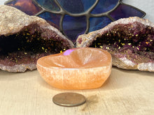 Load image into Gallery viewer, Tangerine Selenite Heart Bowl