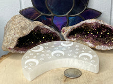 Load image into Gallery viewer, Selenite Moons and Stars