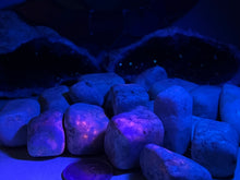 Load image into Gallery viewer, Hackmanite Tumbles