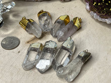 Load image into Gallery viewer, Quartz Point Pendants
