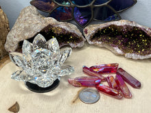 Load image into Gallery viewer, Aura Quartz Small, Medium and Large Points