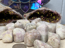 Load image into Gallery viewer, Hackmanite Tumbles