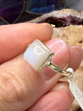 Load image into Gallery viewer, Moonstone 925 Sterling Silver Ring
