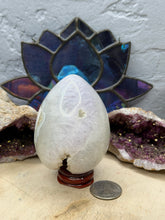 Load image into Gallery viewer, Druzy Agate Egg
