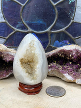 Load image into Gallery viewer, Druzy Agate Egg
