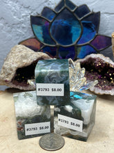 Load image into Gallery viewer, Moss Agate Cubes
