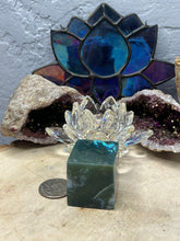 Load image into Gallery viewer, Moss Agate Cubes
