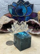 Load image into Gallery viewer, Moss Agate Cubes
