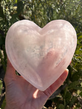 Load image into Gallery viewer, Rose Quartz Heart Bowl
