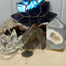 Load image into Gallery viewer, Druzy Agate Towers
