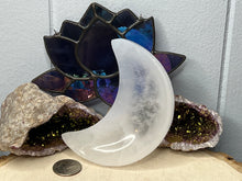 Load image into Gallery viewer, Selenite Moon Bowl
